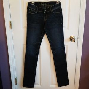 Delia's Skinny Jeans 3/4 Long